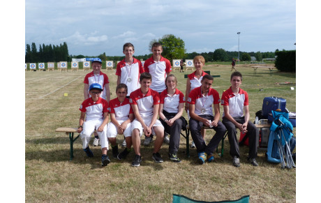 DEUX CHAMPIONS DE BOURGOGNE ET DEUX ARGENT.